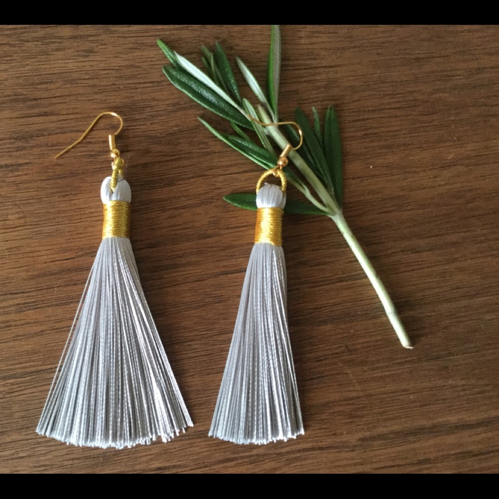 Grey Tassels Earrings 💕